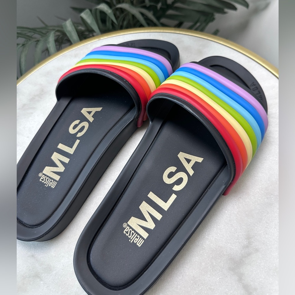 Melissa Women's MLSA 3D Scented Rainbow Striped Beach Slides Sandals size 10 - Picture 2 of 6